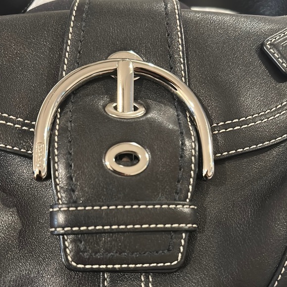 Coach Black Leather Shoulder Bag with Buckle Closure - Picture 6 of 12